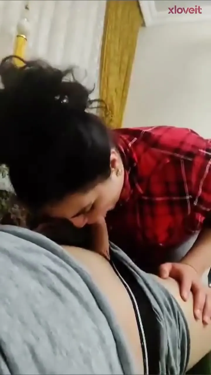 Sakso izle Genç sevgilisinin ağzına verdi — Amatör Porno