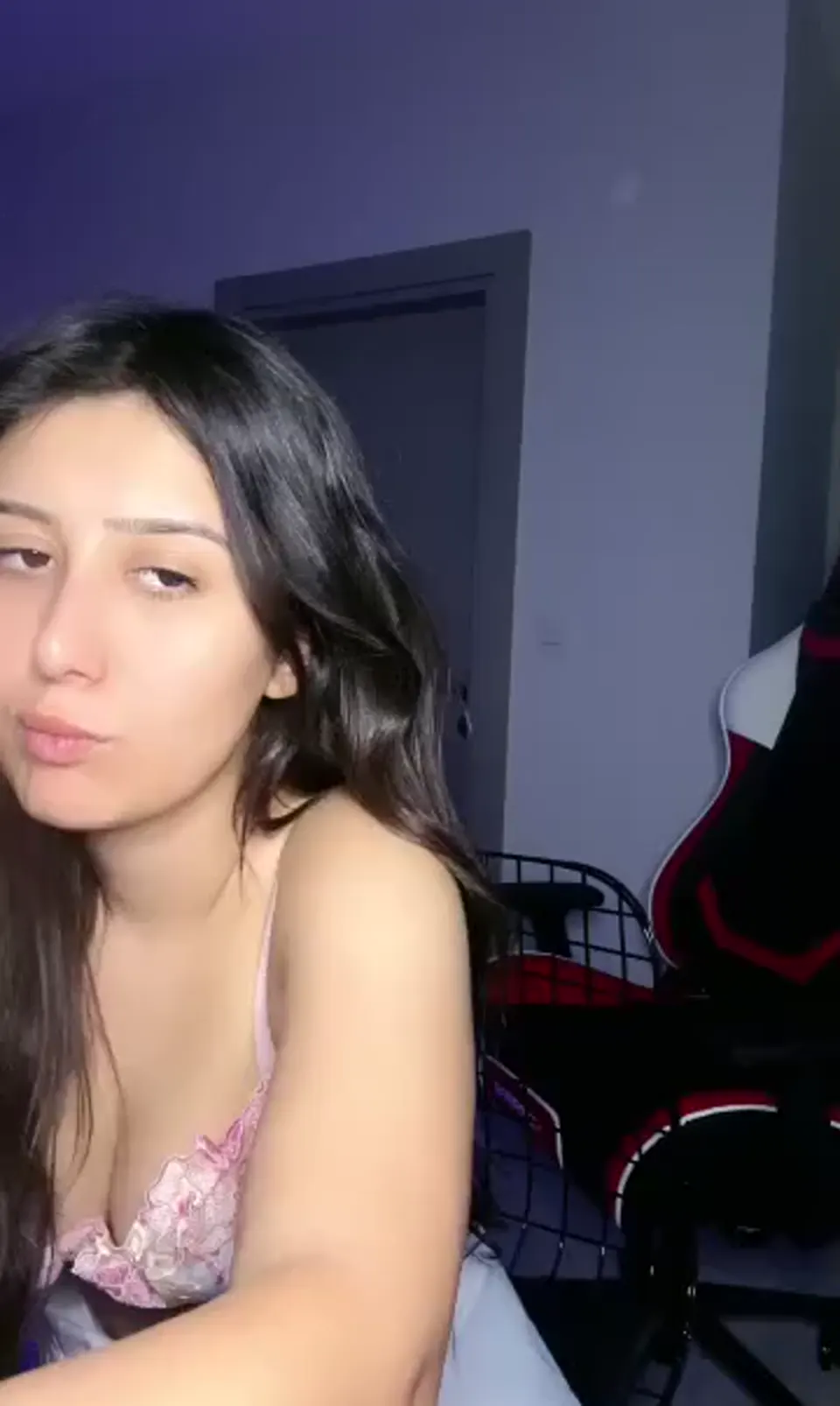 Tango Lilya ifşa Canlı yayında yeni iç çamaşırlarını sergiledi — Tango Lilya — Canlı Yayınlar