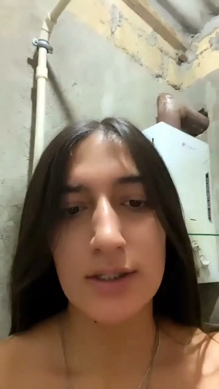 Tango Zara ifşa Genç kız gecekondu evinde yayın açtı — Tango Zara — Canlı Yayınlar
