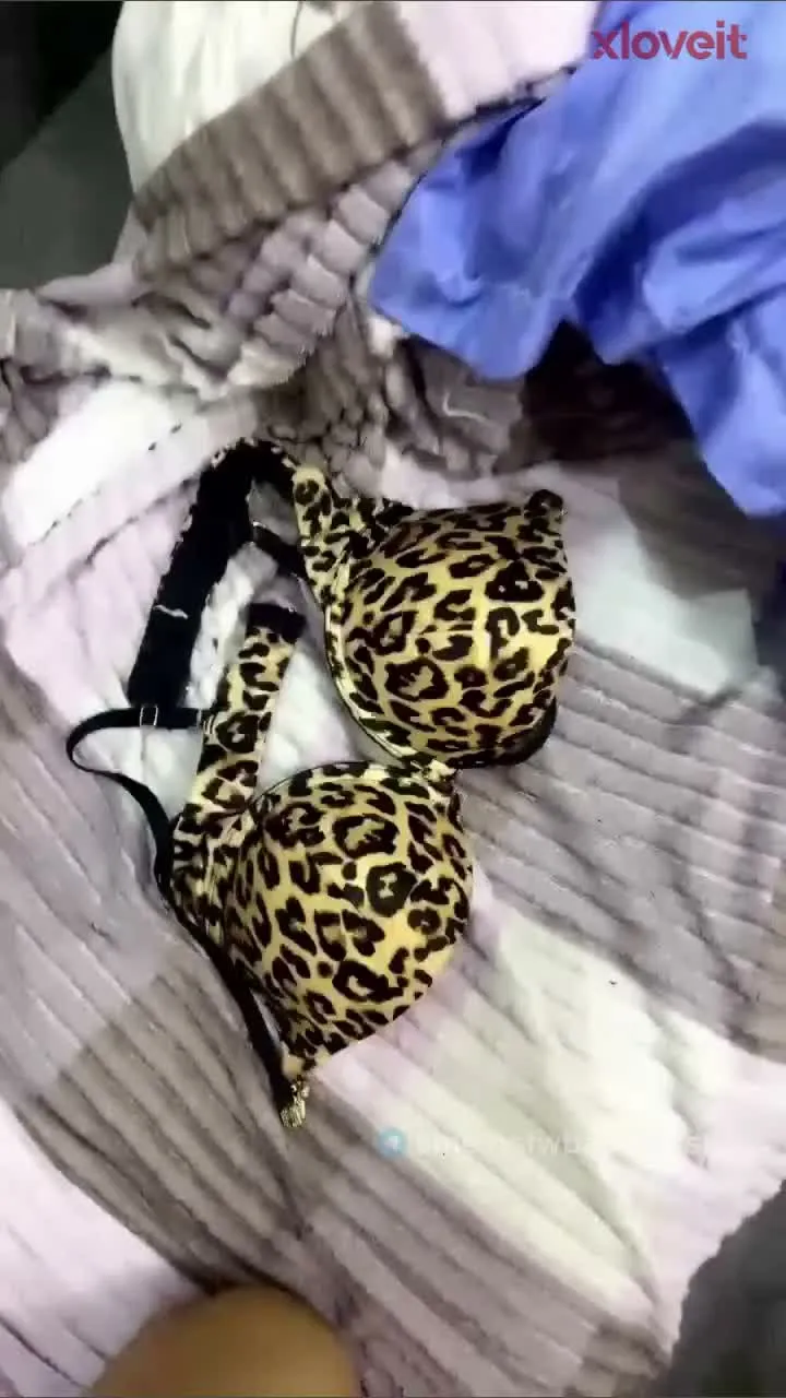 Tango Zeynep Küflenmiş amını götünü gösterdi — Tango Zeynep — Canlı Yayınlar
