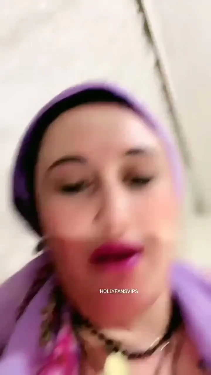 Türbanlı ifşa Meltem canlı yayında dalgayı ağzına aldı — Amatör Porno